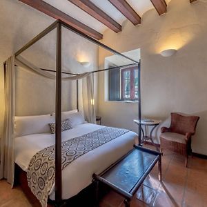 Colonial Room
